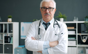 ¿Existe un seguro salud mayores 75 años sin cuestionario? sr